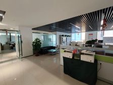 地 铁口荣鼎天下1600平整层出租,可分租,精装修,价格可谈