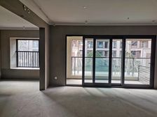 雅戈尔江上4室2厅2卫南朝向420.0万元/套出售