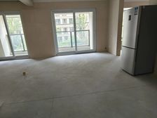 春江郦城4室2厅2卫南朝向160.0万元/套出售