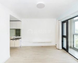 急售!二环边,地铁口,06年商品房,落地阳台+飘窗,满五
