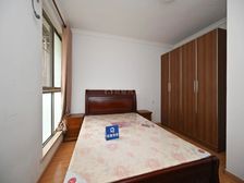 新上好房,送24㎡双院子,一梯两户全明,淞虹路站旁99年房龄