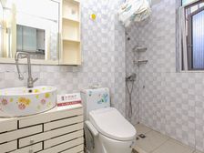 长风三村2室1厅1卫1阳台南1/6层