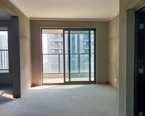 九龙家苑3室2厅1卫南朝向135.0万元/套出售