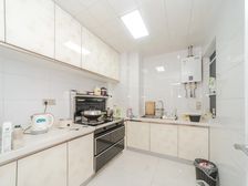 单价低!四开间朝南!世茂香槟湖二期 3室精装修保养好 中层