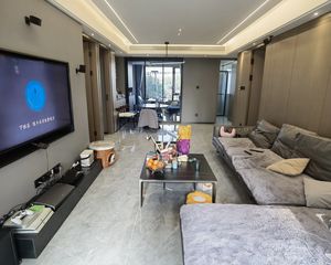 绿地观堂3室2厅2卫南朝向270.0万元/套出售