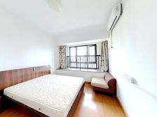 绿地海外滩花苑 姚江板块品质小区,户型方正 业主急售