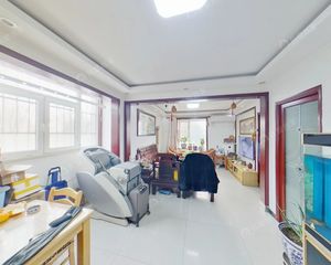 电梯南北通透格局,楼层好视野开阔,无遮挡