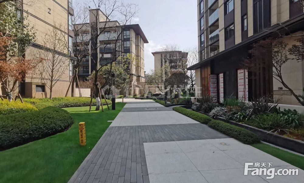 昆明洋房天花板华夏四季熙棠苑一线观滇大平层