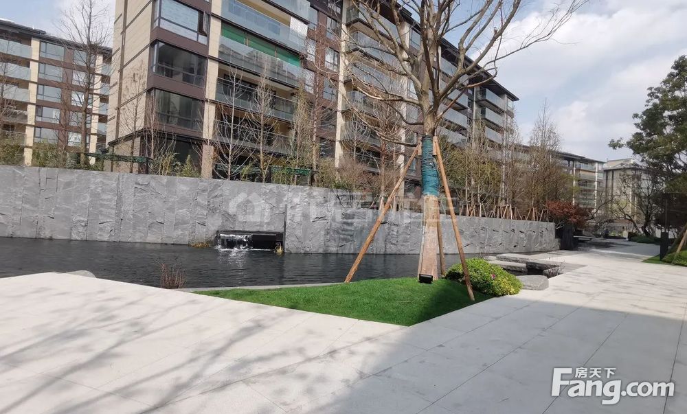 昆明洋房天花板华夏四季熙棠苑一线观滇大平层