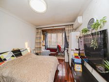 梅陇七村 中间楼层 一室户