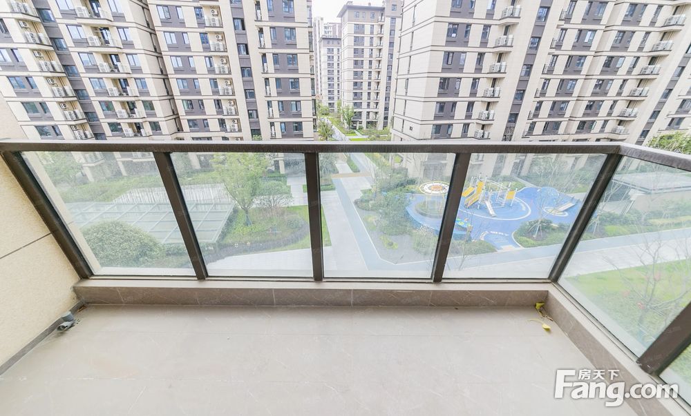 金科博翠府南北通透大四房两梯两户改善自住15号线