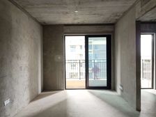 建发央玺小两房 带车位卖 满两年有证 好楼层看小区花园