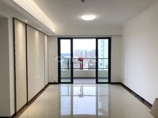 精装3室110万满两年108平天誉东盟创客朝向南