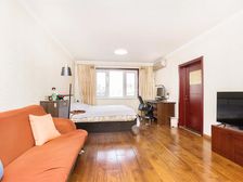 满5年1套 鑫雅苑 爆装两居室 精装修 随时看房 电梯直达