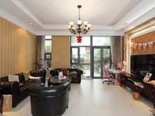 标准4房,带户型,精装修拎包入住,有钥匙.