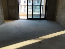 花屿湖郡4室2厅2卫南朝向135.0万元/套出售