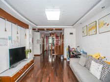 张江商品大三房,南北双阳台,中间楼层,小区位置非常好、随时看