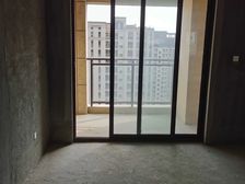 铂悦府3室2厅1卫南朝向245.0万元/套出售