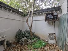 景德路吴趋坊 附近双拼送汽车库 此房50年产权