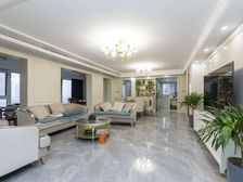 新出莱蒙城空中别墅 精装修保养很好 急卖 随时看房