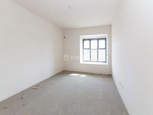 觅渡翠庭,喜欢中低楼层的看过来,三房,纯毛坯,前排采光无遮挡