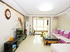 急售. 三居双卫.看房方便.低楼层