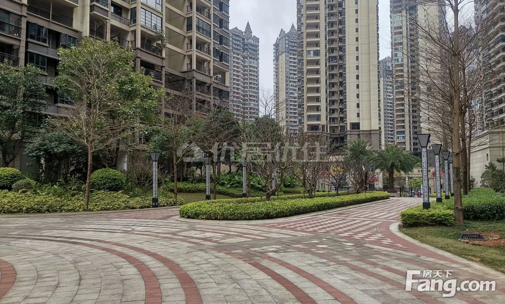 7字头买建工城126平99万元3室