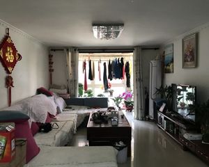 正南久润西区3室2厅精装修