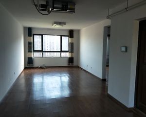 南北通透北京城建上河湾3室2厅精装修