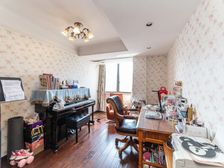 东渡海派青城 5室2厅 精装修