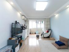 精装修大两房,一梯两户,房型方正,采光好,位置佳