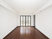 楼层好,位置好,中房颐园,四房两卫,全新空置,看房方便