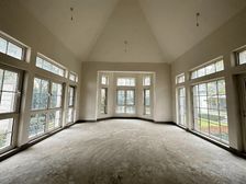 绿城玫瑰园,四期法式中宅,全南客厅,挑空3米4,采光好,毛坯