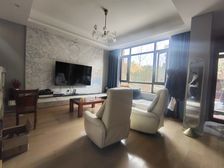 陆家嘴红醍半岛4室3厅精装修