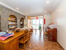 新上,领秀江南,三室两厅两卫,装修保养好地段,带买断车库。