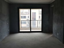 花屿湖郡4室2厅2卫南朝向165.0万元/套出售