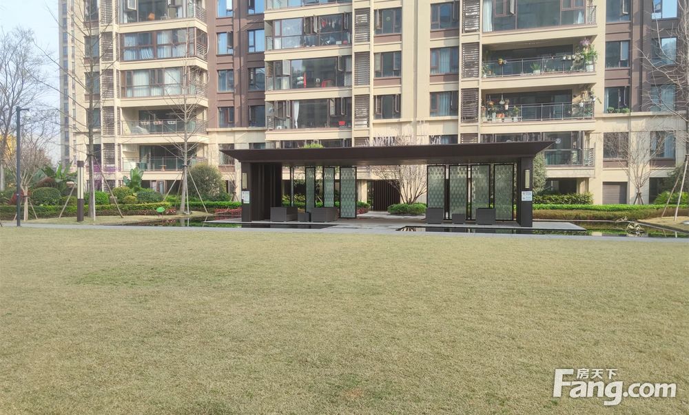 高新区万科精装洋房套三双卫随时好看房联系68016