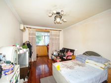 一梯2户,低楼层,南北有窗,明亮通风,随时看房,诚心卖