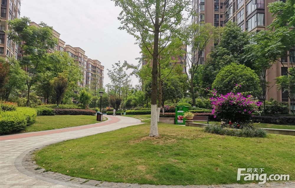 降价20w 房东诚心出售 价格还可谈,成都新都五龙山保利狮子湖香樟郡