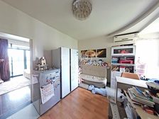 紧邻地铁口,南北通户型,精装拎包入住,满五年、带产权车位