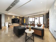 新出区政府旁弘建壹品 大平层两百万精装修保养很好 随时看房