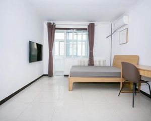 三元桥 霞光里35号院 南北通透两居 有装修 随时签约