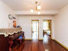 南北通透,满五税少,小区央坐,近金桥国际,双轨交通,业主急售