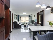 和泓四季 房龄新 南北通透 户型方正三居室