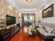 南北通透 带电梯 大三居 商圈成熟 交通便利 医疗配套成熟