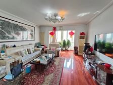 南北通透丽湖馨居4室3厅精装修