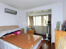 东外滩顶层精装一室两厅,带大露台,环境优美,加装电梯!!