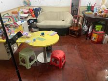 该小区地铁3号4号都很近,周边生活配套都很方便