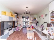 玉兰一期B区,21号线地铁口。满五为一,小三房刚需好房