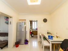 新上全明三房,一梯两户,花园位置,前后无遮挡,配套成熟。